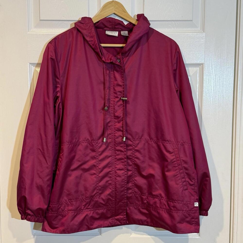 Chicos Zenergy Fushsia Hooded Zip Up Pocketed Lined Rain Windbreaker Jacket sz 1